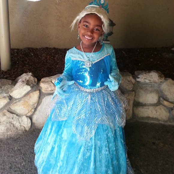 Great costume,  perfect Princess bling, or Disney Frozen/ Elsa fashion---SOLD - Picture 1 of 3